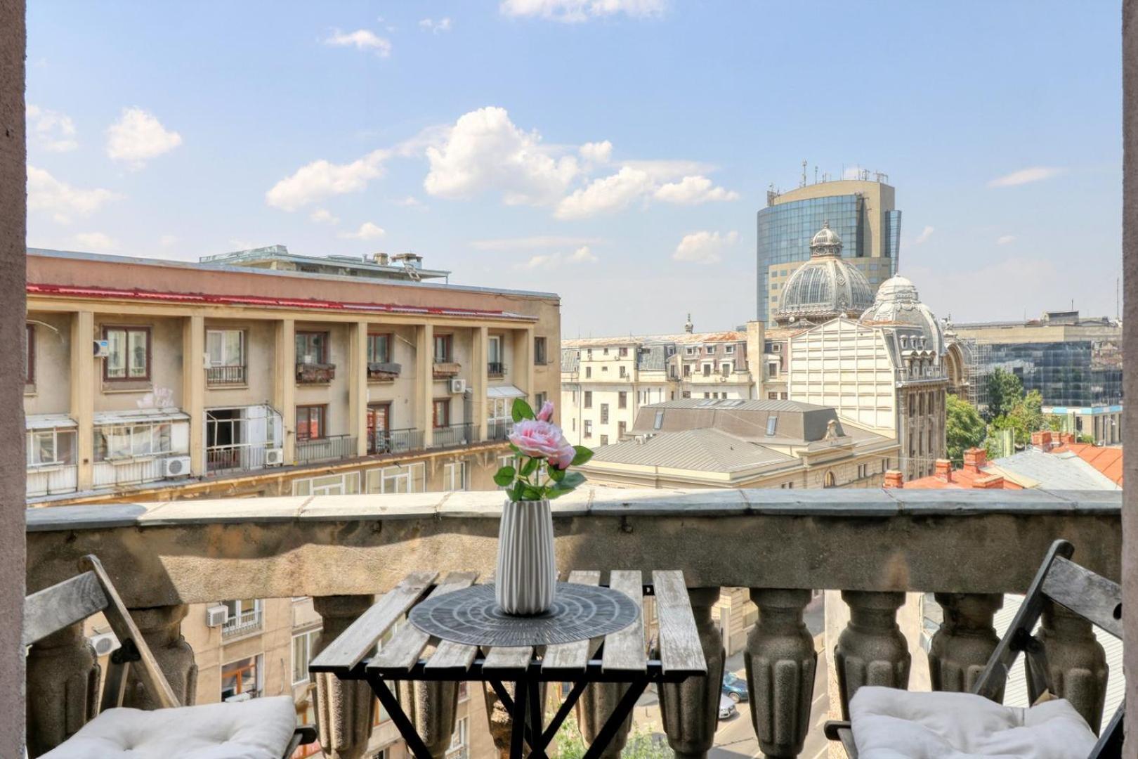 Central Charm Bucarest Esterno foto